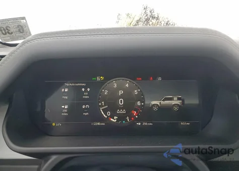 2025 Land Rover Defender 90 S z USA, uszkodzony, nr VIN SALEJ6EX7S2434167